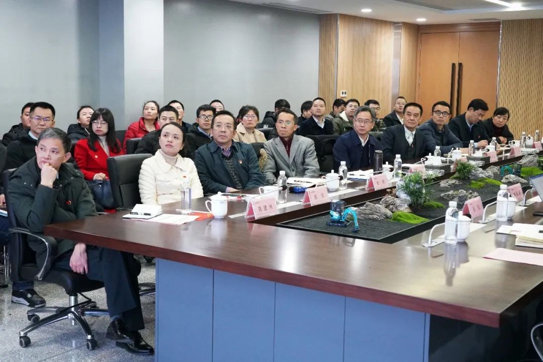 省工信厅青年干部理论学习走进尊龙凯时官网网址智能