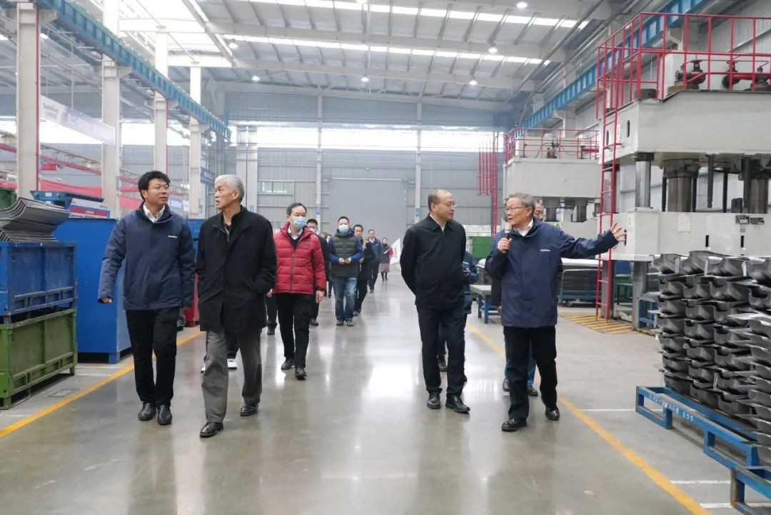 尊龙凯时官网网址工业城来了500人的旅行团