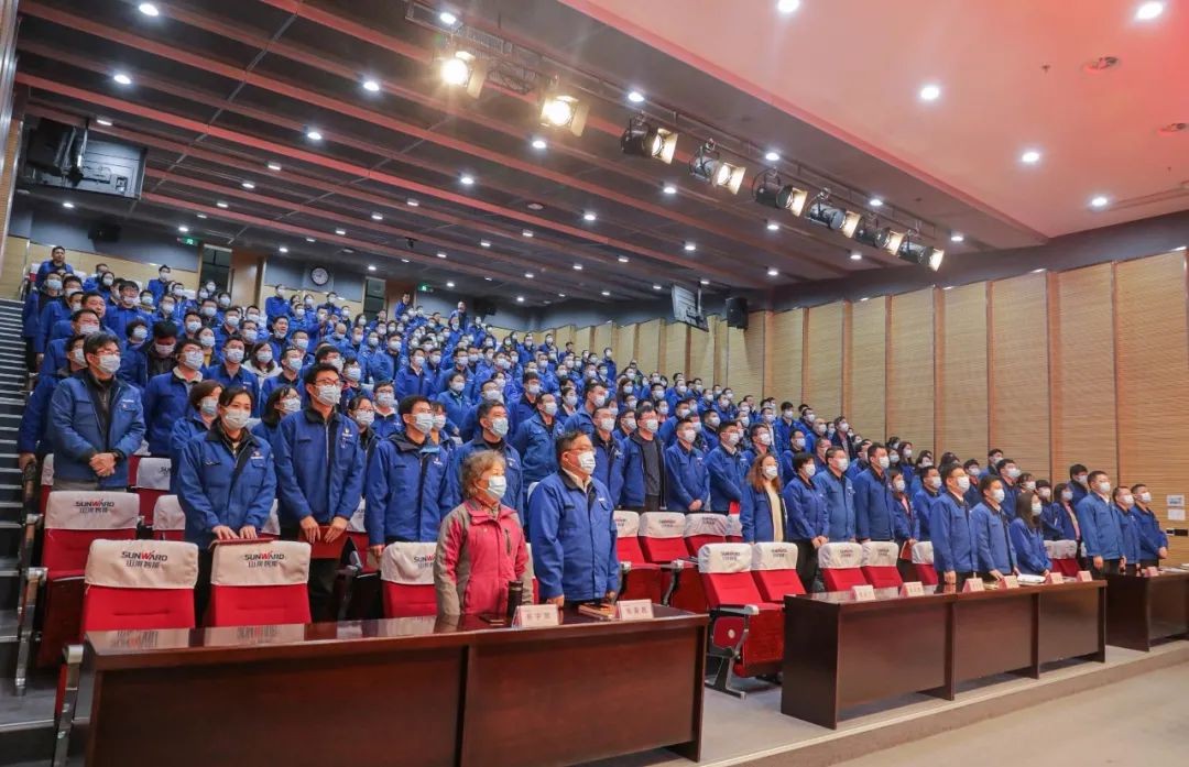 尊龙凯时官网网址智能集中收看十三届天下人大四次聚会开幕会