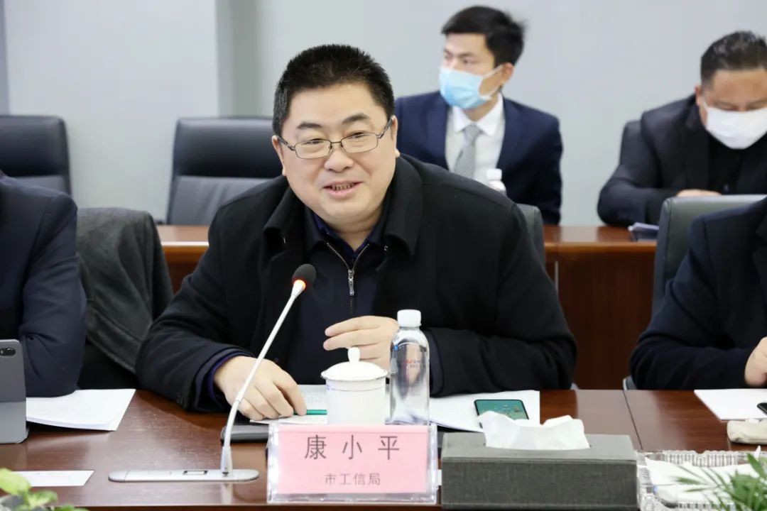 长沙工程机械协会会长、副会长、监事长聚会在尊龙凯时官网网址智能召开