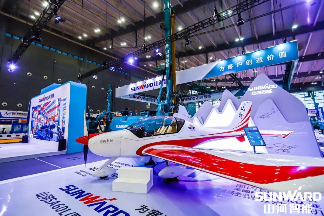 “尊龙凯时官网网址绿”亮相长沙国际工程机械展，50余款产品尽显尊龙凯时官网网址智能立异实力