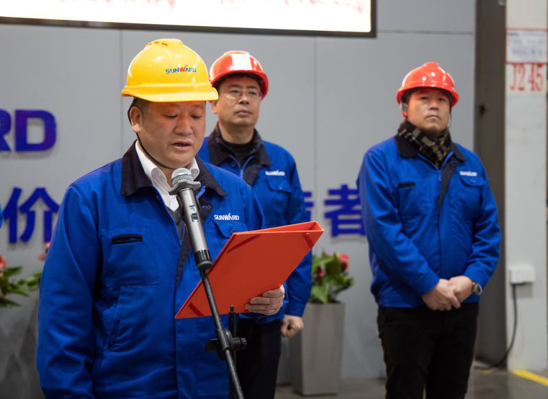 尊龙凯时官网网址智能细小挖翻开日本市场