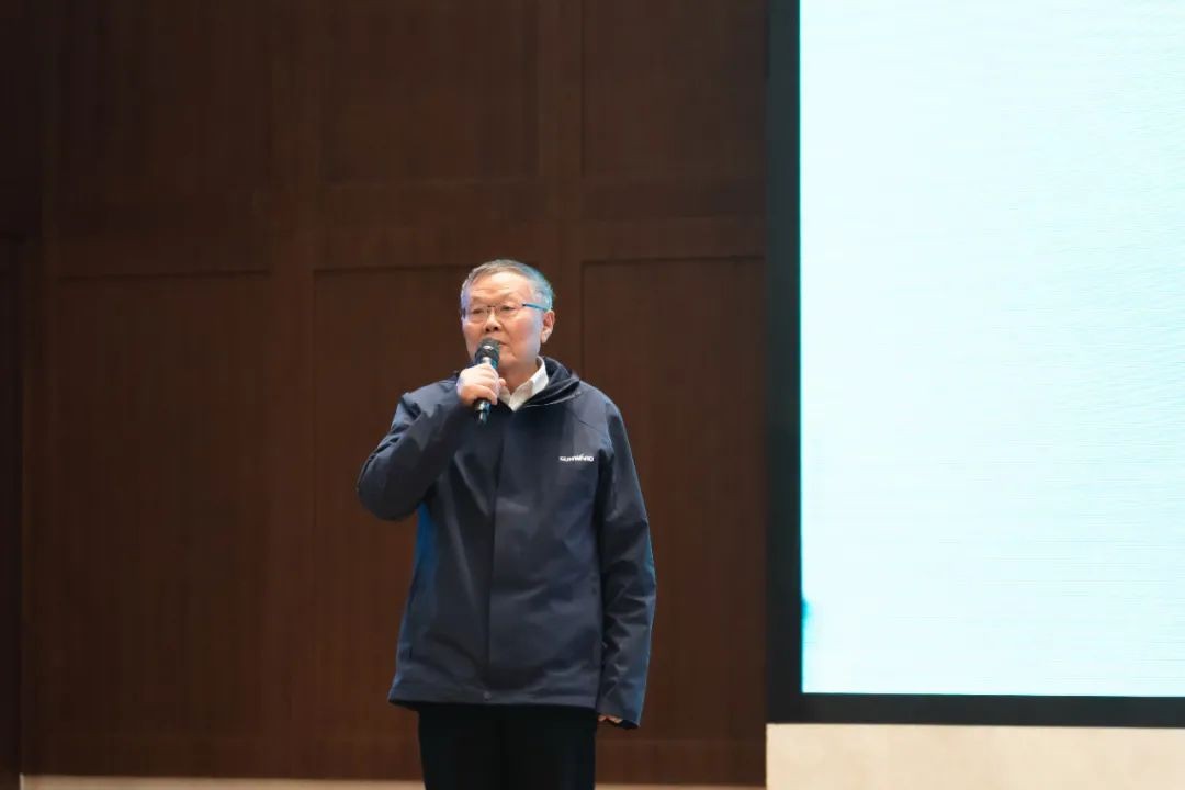 同心克难再腾飞，携手同心冲万台——2021尊龙凯时官网网址智能挖掘机经销商年会圆满召开