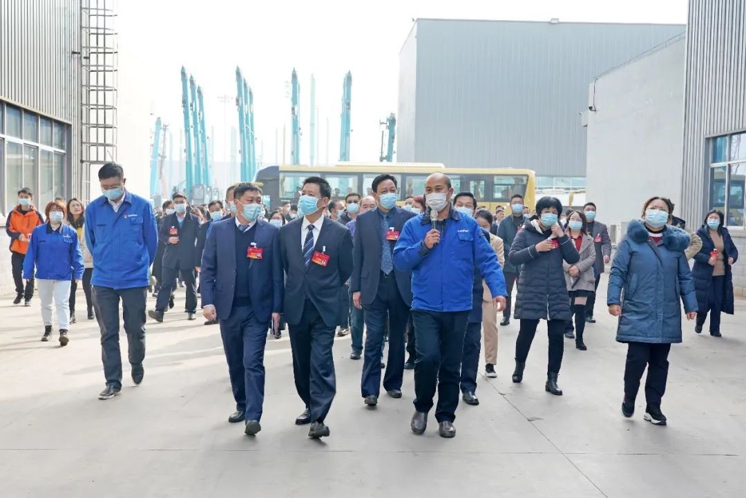 长沙县“两会”观摩团考察尊龙凯时官网网址智能