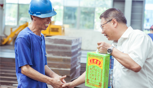 我们有清凉做伴，高温也能潇潇洒洒