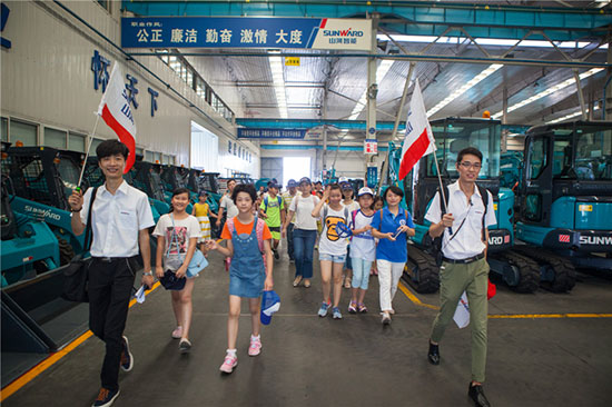 这个炎天，亲子玩转尊龙凯时官网网址智能“三栖”装备
