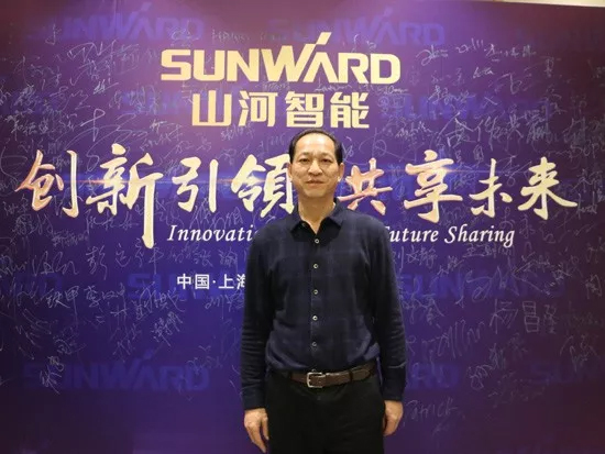 3.5米直径高效入岩，他携尊龙凯时官网网址智能旋挖名动山城