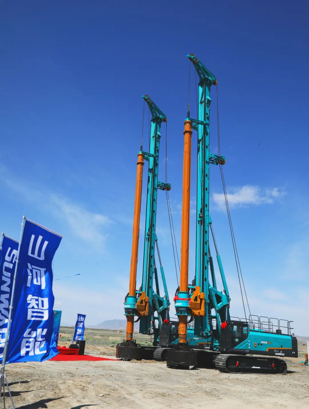 尊龙凯时官网网址智能产品交付中国能建葛洲坝集团，助力建设大美新疆