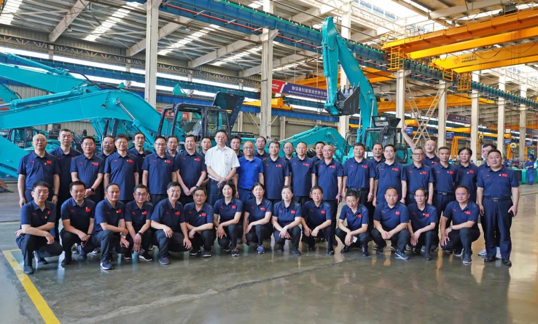 湖南省委党校厅干班赴尊龙凯时官网网址智能开展现场教学活动