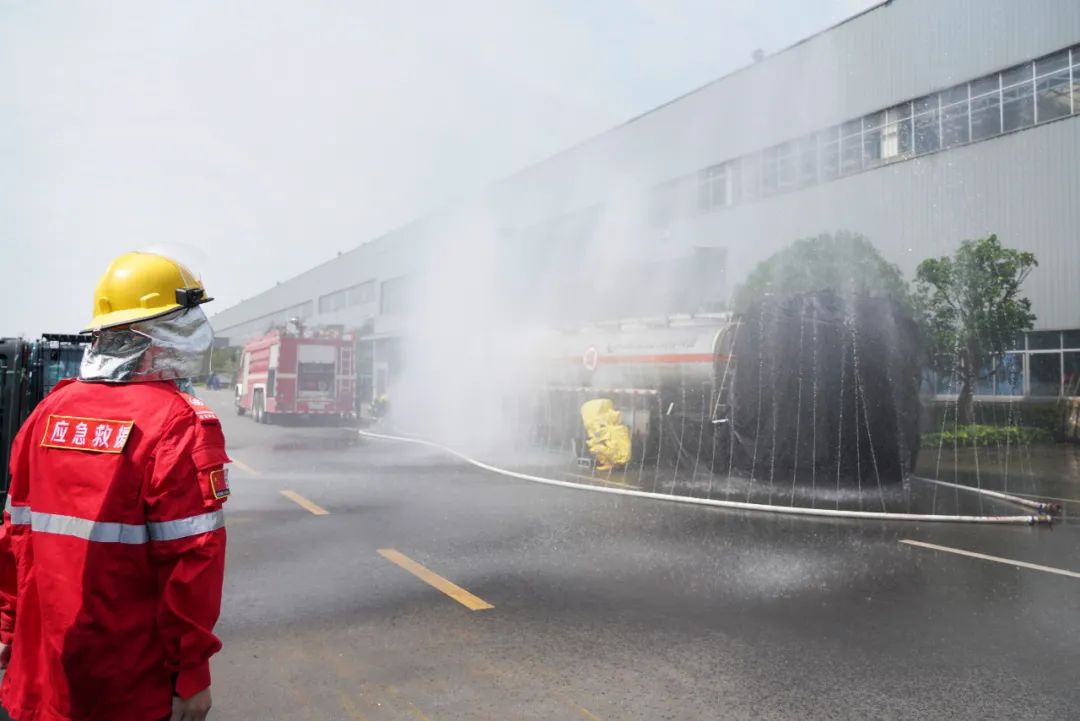 实战演练砺精兵——2021年长沙市工贸企业危险化学品综合应急演练在尊龙凯时官网网址智能举行