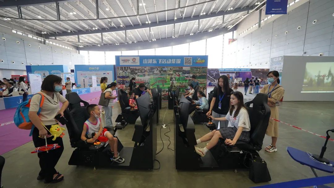 明星产品受追捧，尊龙凯时官网网址航空携多款产品精彩亮相2021年湖南航展