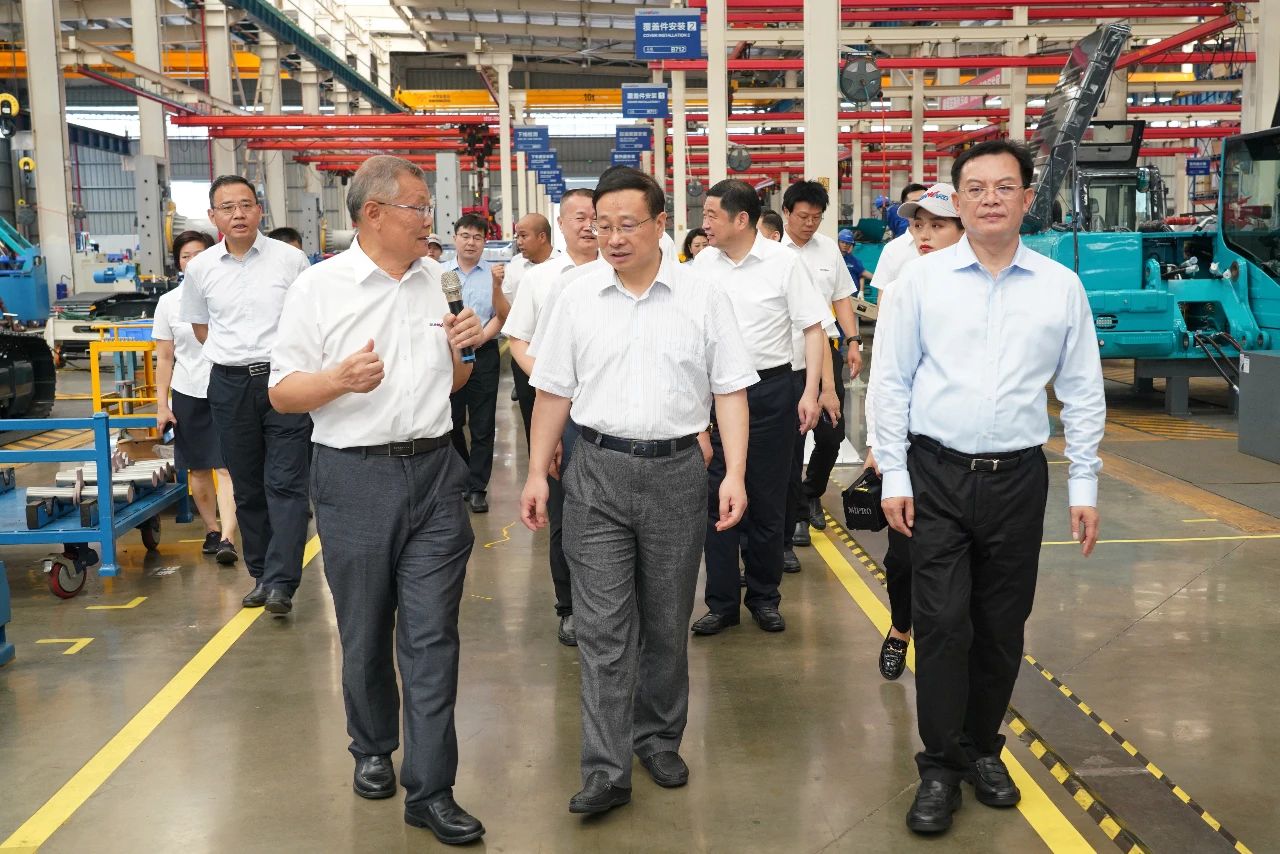 国家统计局总经济师毛盛勇率团调研考察尊龙凯时官网网址智能