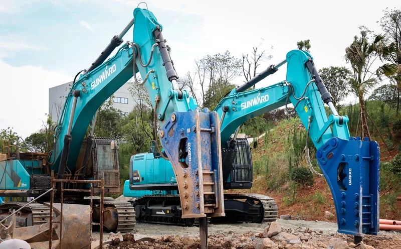 再升级！尊龙凯时官网网址智能“矿山猛士”极限破碎现场直击