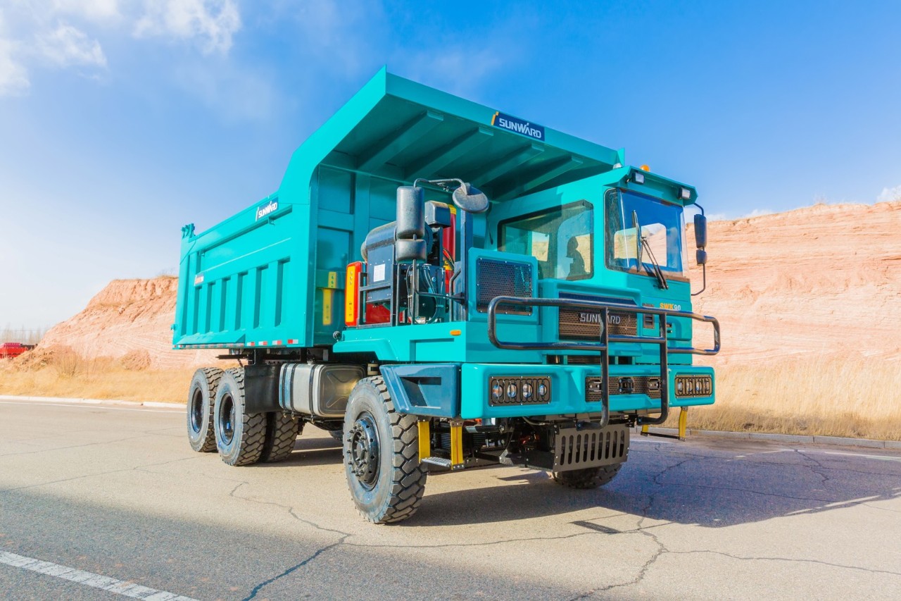 批量出口印度尼西亚！尊龙凯时官网网址智能智能矿卡征战矿山前线