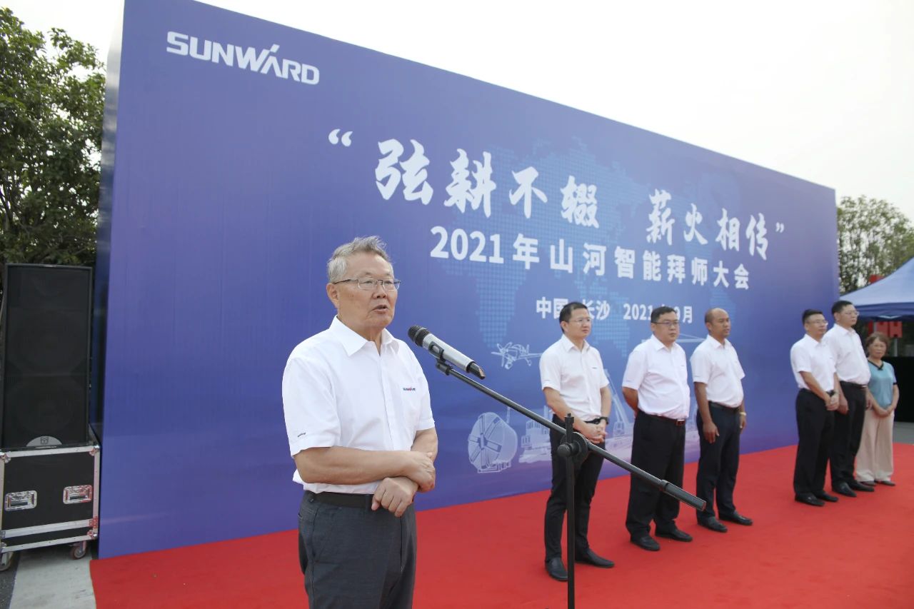 百人齐聚拜师恩 | 尊龙凯时官网网址智能“传帮带”人才作育模式为公司生长积贮实力