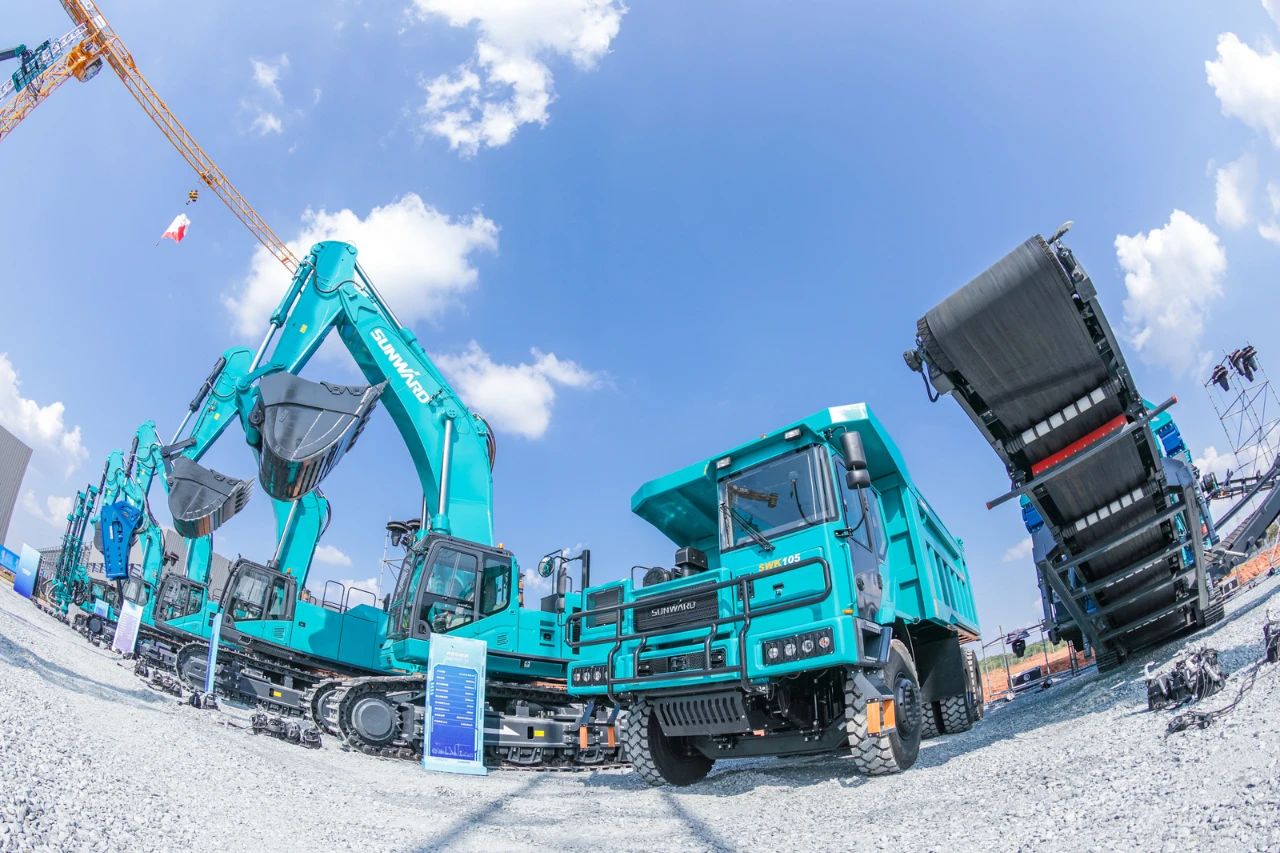 四大成套装备携手登。∽鹆惫偻分悄芰⒁煨Ч故净峤怀觥傲裂鄞鹁怼