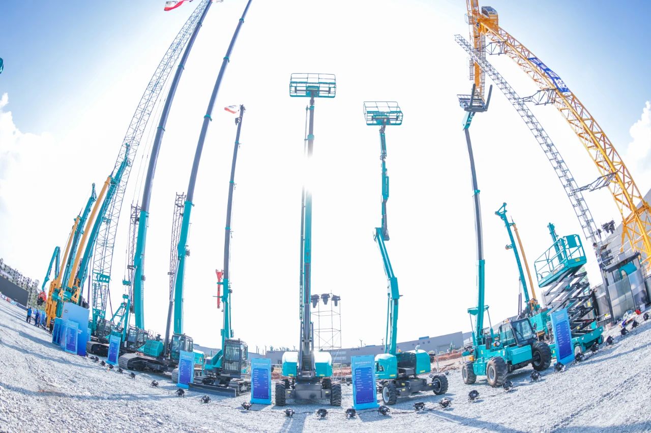 四大成套装备携手登。∽鹆惫偻分悄芰⒁煨Ч故净峤怀觥傲裂鄞鹁怼