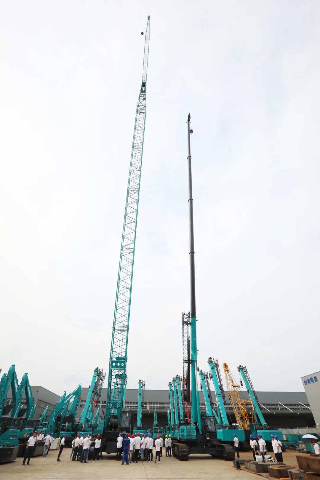 “重”磅出击！尊龙凯时官网网址智能起重机械组团“登场”