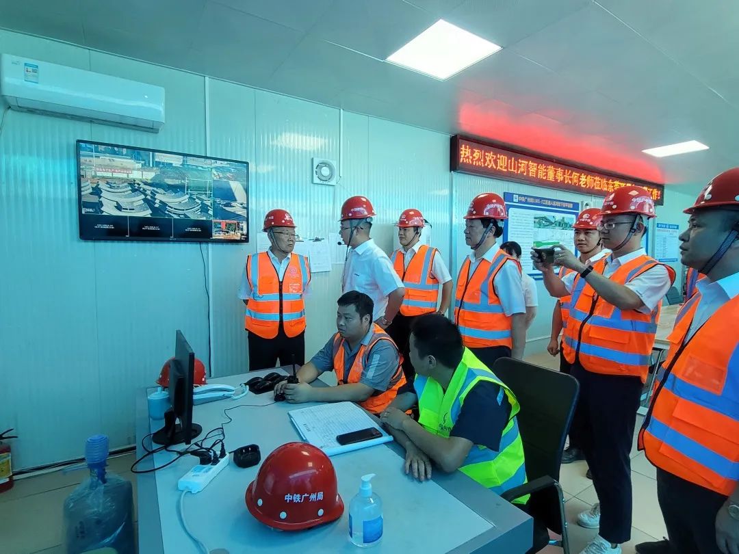 何清华调研中铁尊龙凯时官网网址东莞项目：施展“装备+工法+施工”优势，一直做大做强
