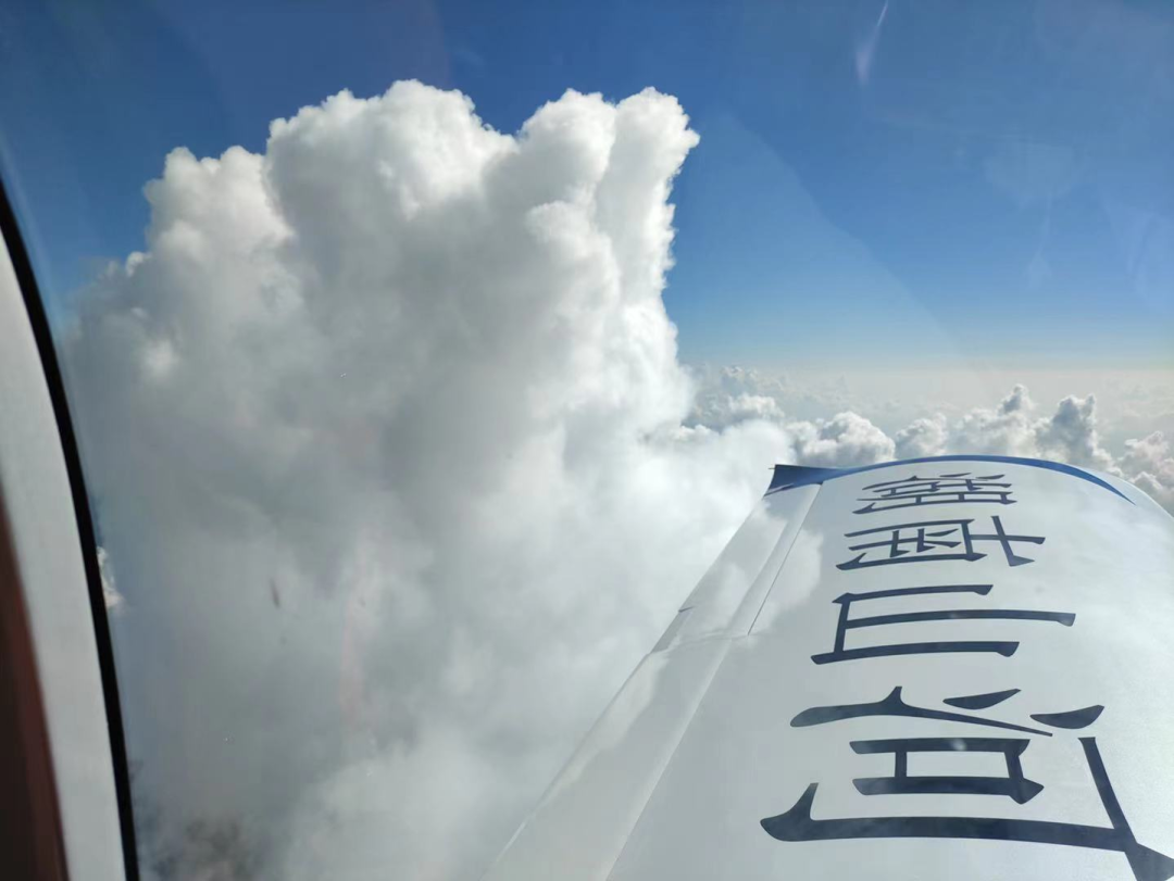 4小时，720公里，尊龙凯时官网网址阿若拉飞到珠海在第13届中国航展等你