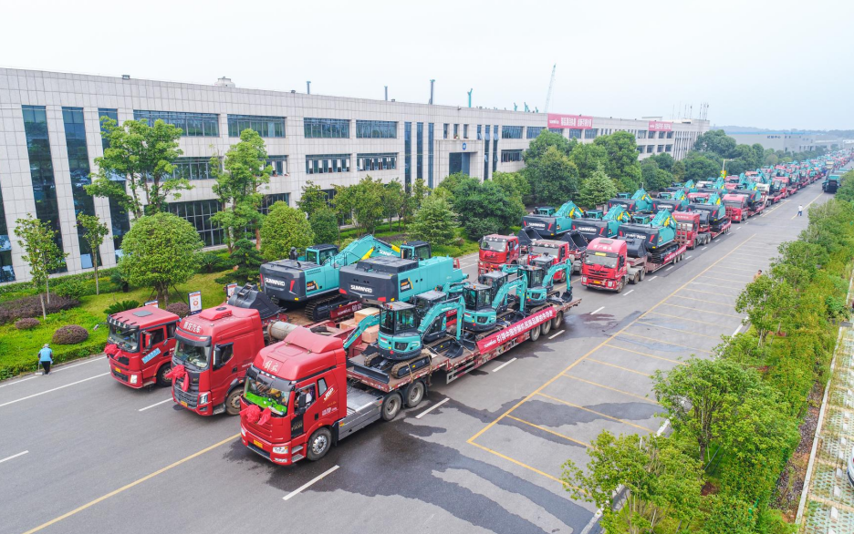 里程碑！尊龙凯时官网网址智能出口欧洲第20000台暨大型挖掘机批量交付仪式乐成举行