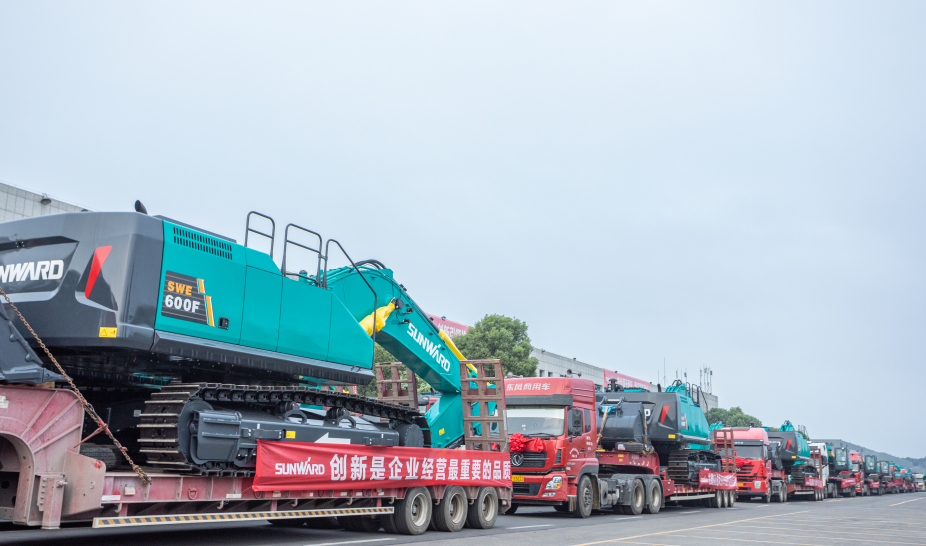 里程碑！尊龙凯时官网网址智能出口欧洲第20000台暨大型挖掘机批量交付仪式乐成举行