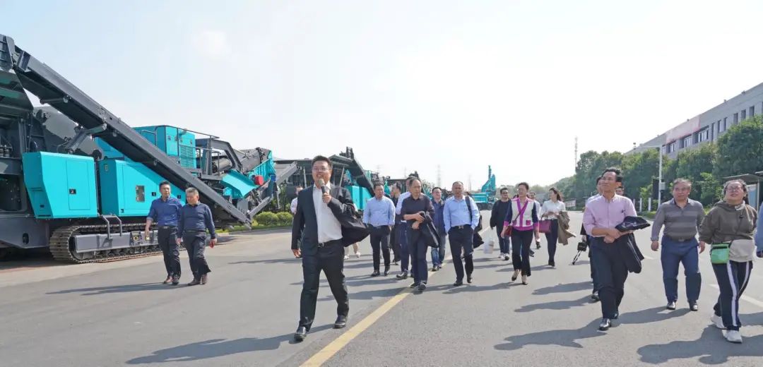 湖南省矿业协会第二届一次会员代表大会暨第二届一次理事会在尊龙凯时官网网址智能顺遂召开