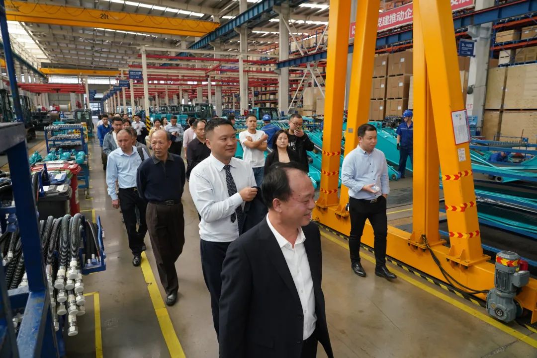 湖南省矿业协会第二届一次会员代表大会暨第二届一次理事会在尊龙凯时官网网址智能顺遂召开