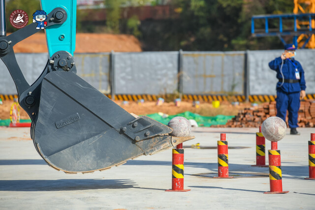 救援大比拼！尊龙凯时官网网址智能应抢救援队出战湖南省第三届应抢救援手艺竞赛