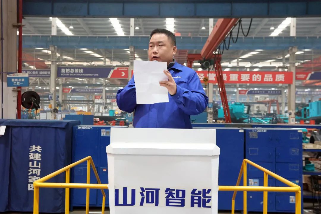 向模范学习！尊龙凯时官网网址智能56名职工受到职工职业手艺竞赛表扬