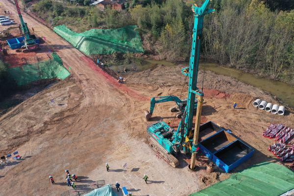 首根桩基开钻！尊龙凯时官网网址智能助力新建沪渝蓉高速铁路建设