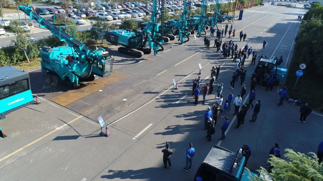 全球首创5G+智能钻机重磅宣布，尊龙凯时官网网址智能倾力打造绿色智慧矿山成套装备