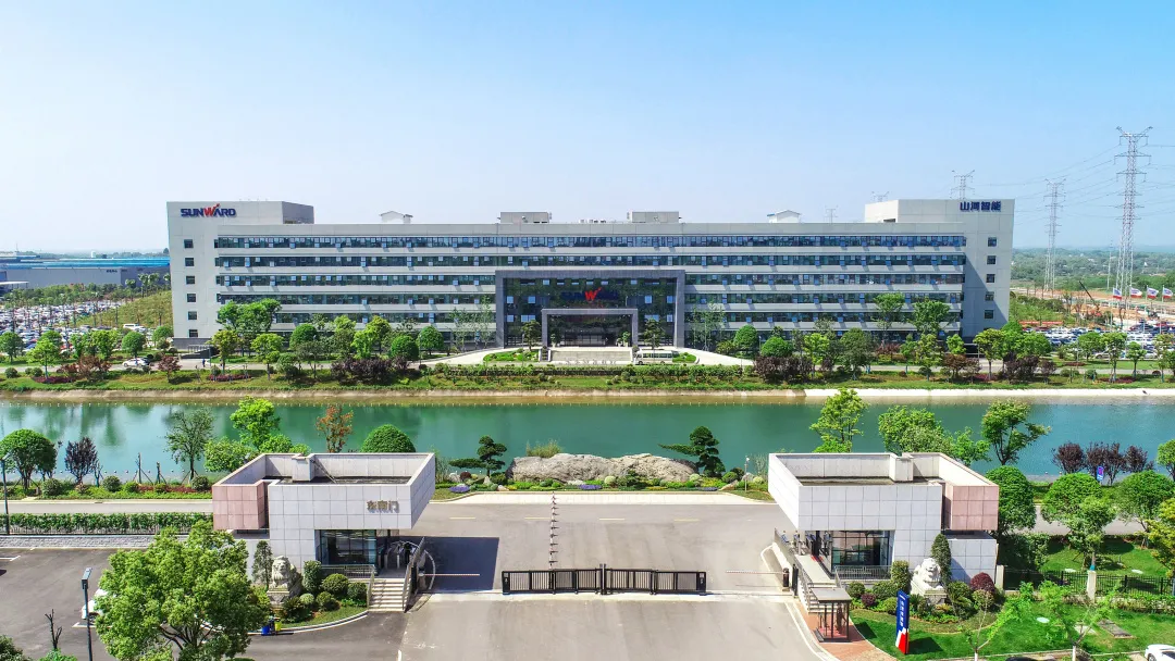 喜提“鲁班奖”，尊龙凯时官网网址智能总部大楼有“颜”更有“才”