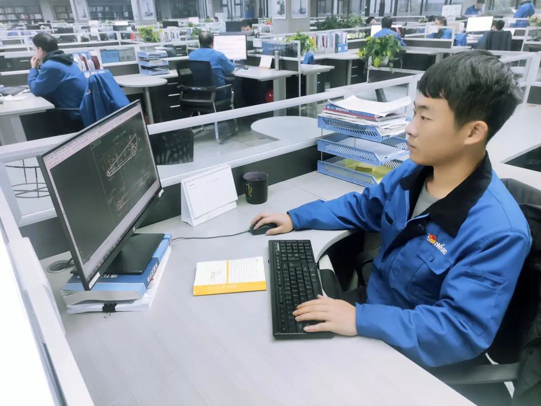 你好 2022！再见 2021！我与尊龙凯时官网网址智能共生长