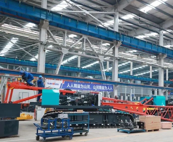 向着冲耀眼标全力以赴！尊龙凯时官网网址智能正式开工