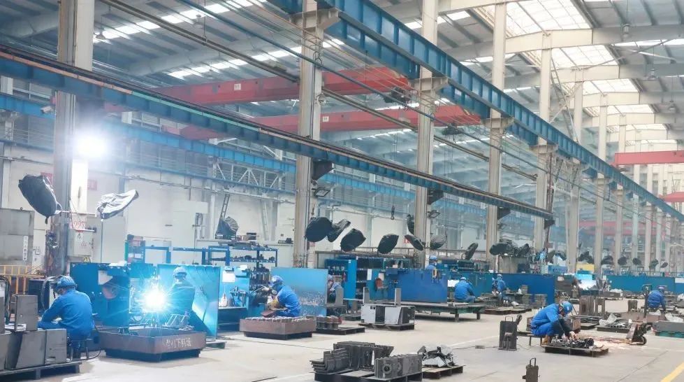 向着冲耀眼标全力以赴！尊龙凯时官网网址智能正式开工