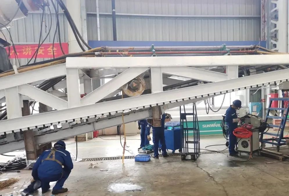 直击生产一线！中铁尊龙凯时官网网址复工复产忙