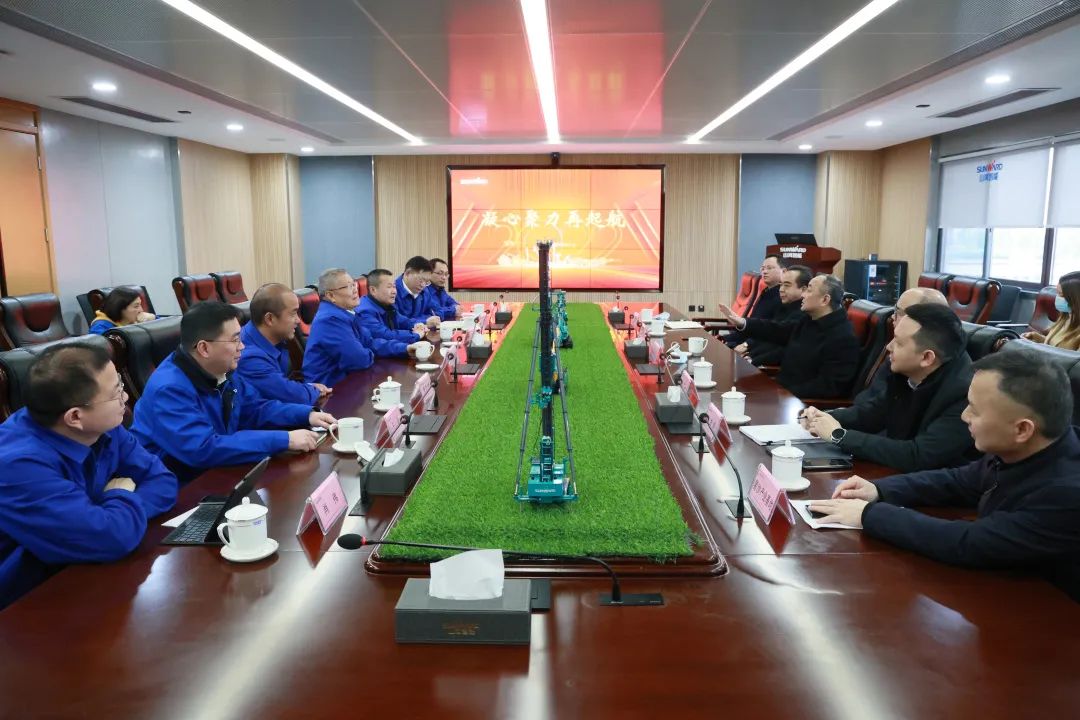 张庆红调研尊龙凯时官网网址智能