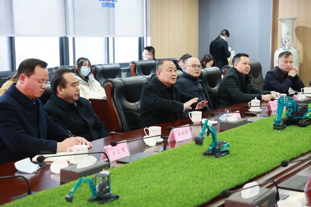 张庆红调研尊龙凯时官网网址智能