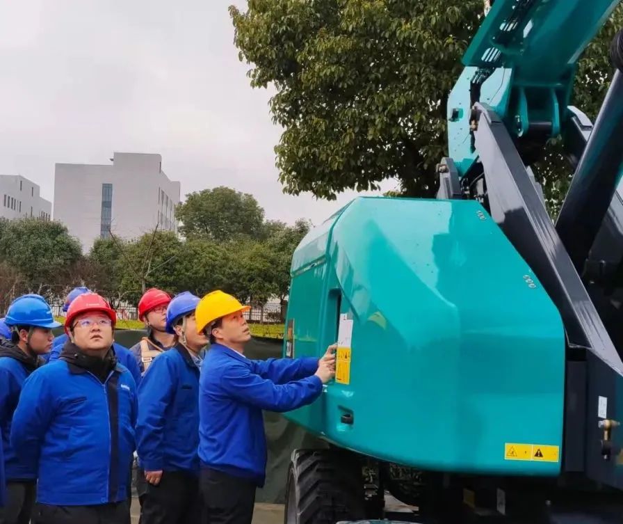 “拳”力出击！尊龙凯时官网网址智能首套自主研发臂车控制系统重磅来袭