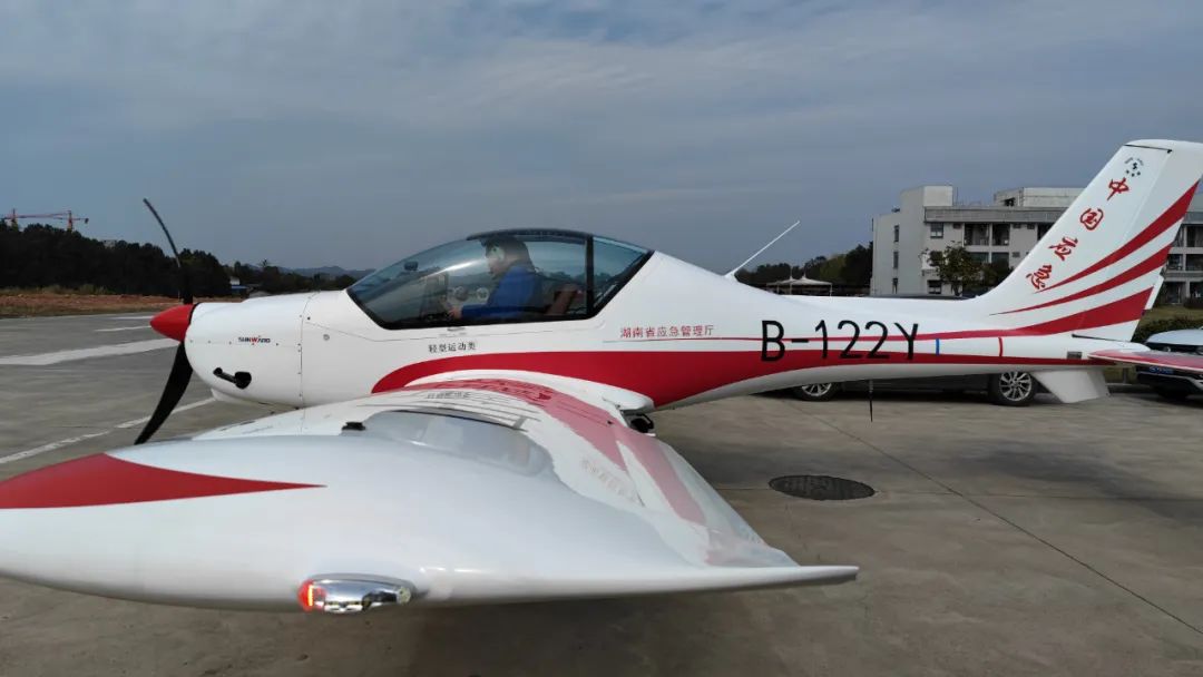 火情就是下令！湖南航空应抢救援队尊龙凯时官网网址机组展现“尊龙凯时官网网址速率”