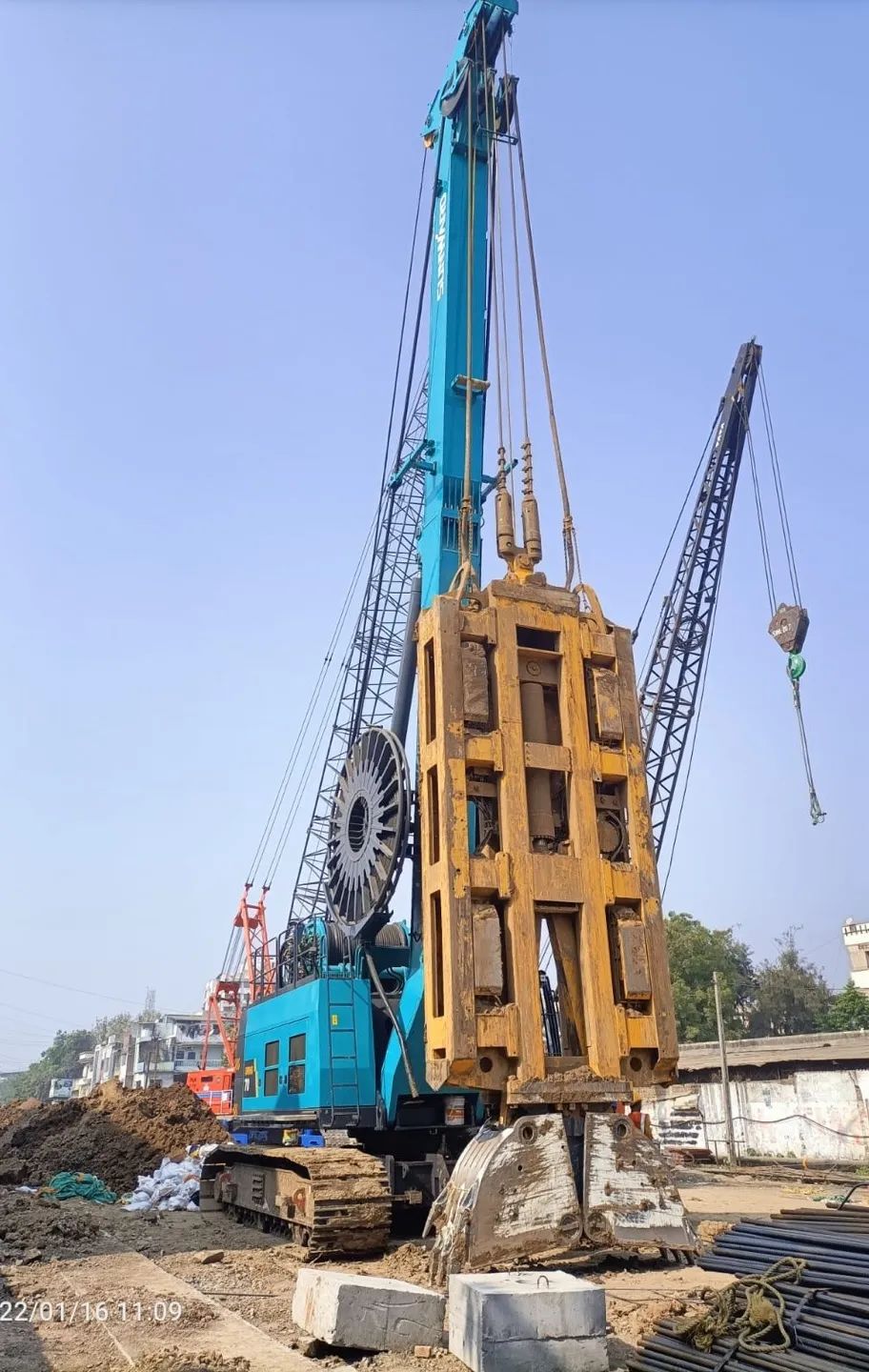 谢谢信！尊龙凯时官网网址智能SWHG70液压抓斗助力外洋基础施工获肯定