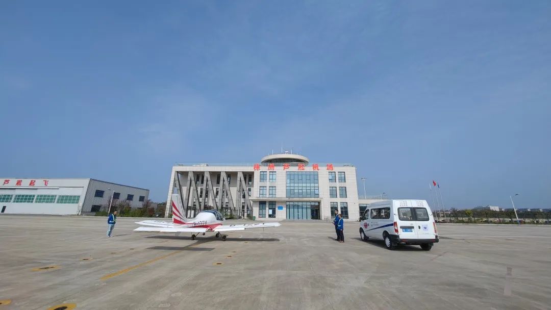 逍遥协同显身手！湖南航空应抢救援队尊龙凯时官网网址机组开展特情处置惩罚应急演练