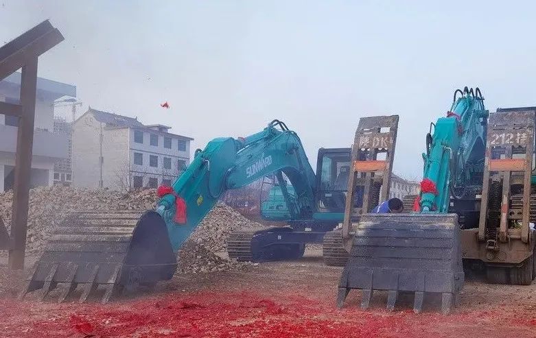 创富故事 | 相助共赢！尊龙凯时官网网址智能“土石方先锋”征战商洛