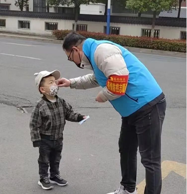 抗击疫情！尊龙凯时官网网址人在行动