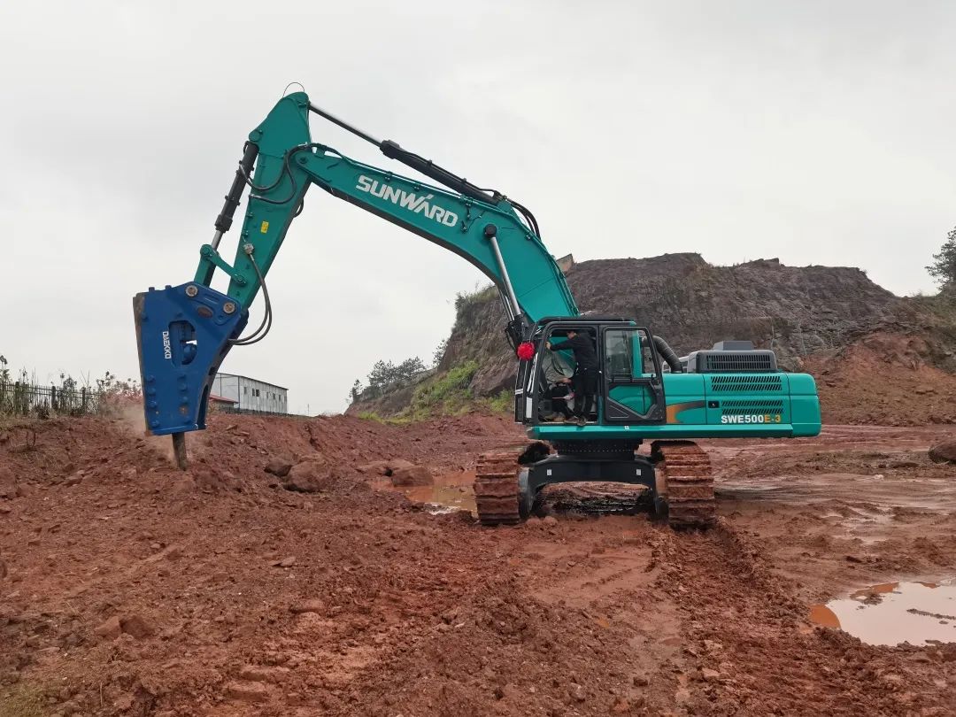 再现交机热潮！尊龙凯时官网网址智能中大挖一连向市场进军