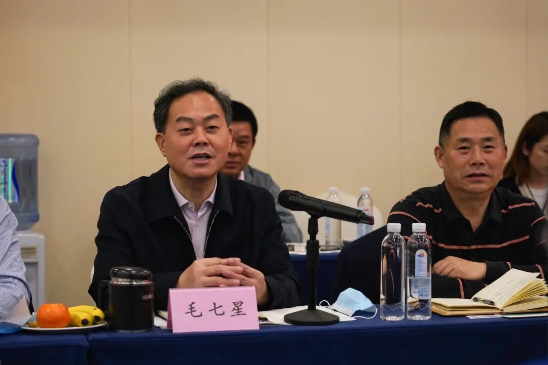 抱团出海，携手共赢！何清华带队赴湖南异地商会联合会造访交流