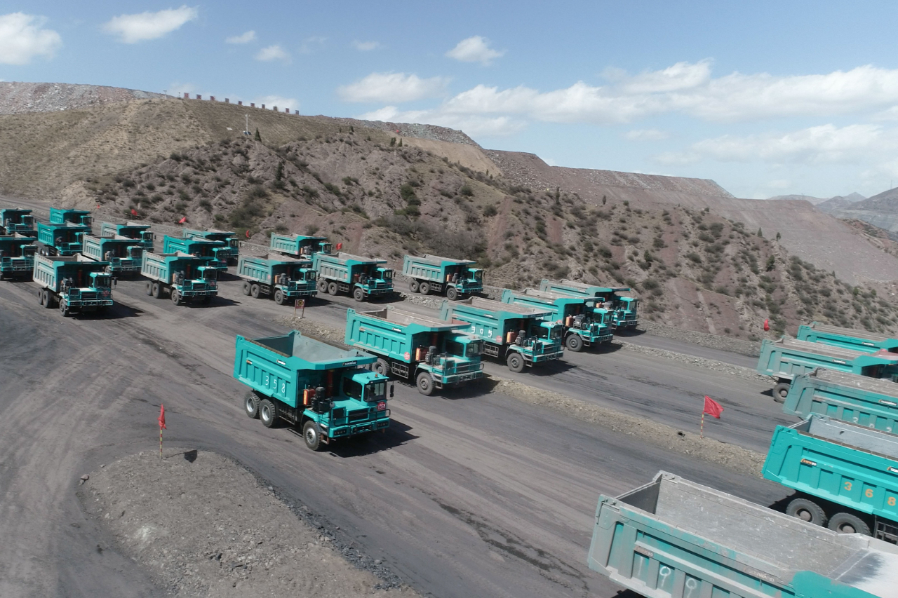 图集 | “尊龙凯时官网网址绿”满矿山！尊龙凯时官网网址智能矿山成套装备实力“亮剑”