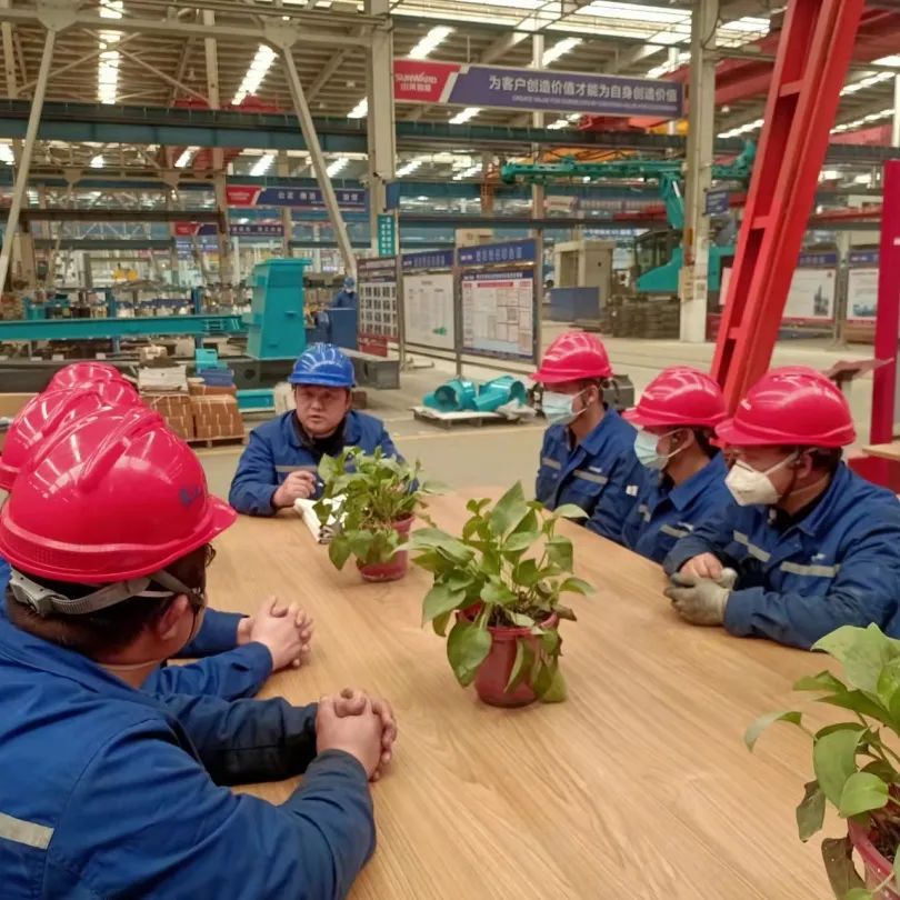 将斗争举行究竟！致敬尊龙凯时官网网址劳动者