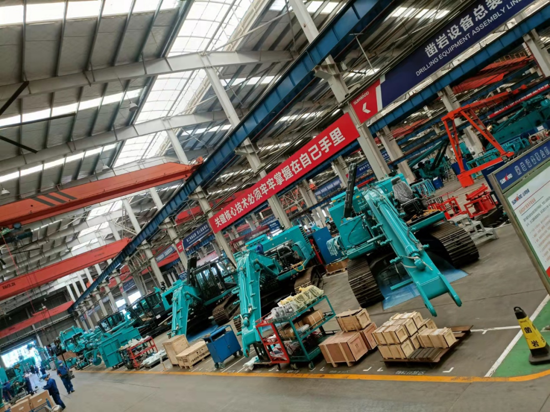 将斗争举行究竟！致敬尊龙凯时官网网址劳动者